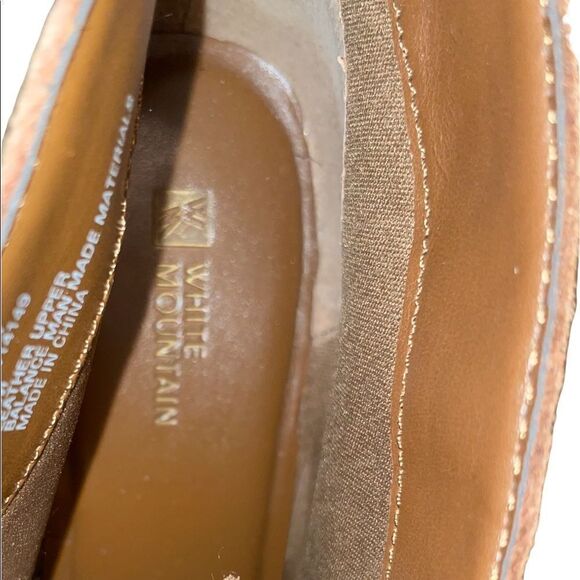 White Mountain tan chestnut booties - Picture 9 of 9